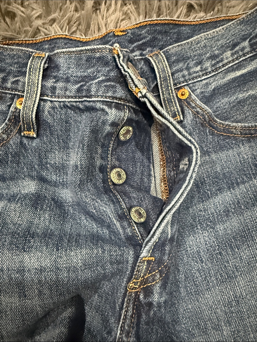 Levi’s Jean Shorts - Picture 2 of 5